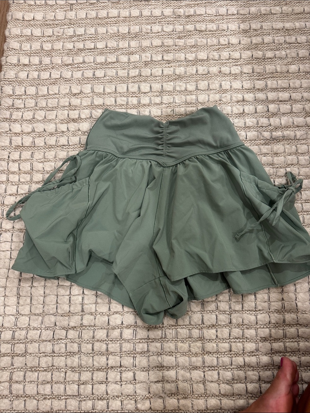 Aerie offline XXS women Sage Green side pocket athletic shirt